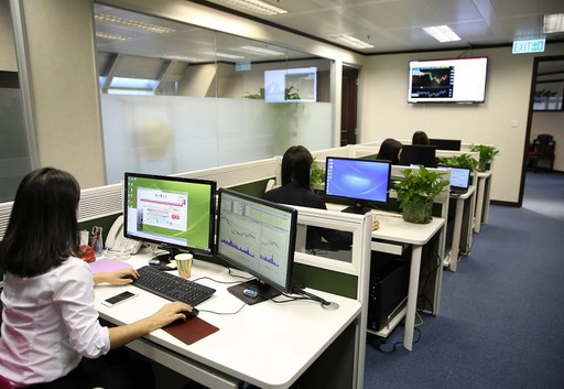 爱上海：Shanghai Forum： Leading visual trends, breaking through the barriers of fashion dimensions!