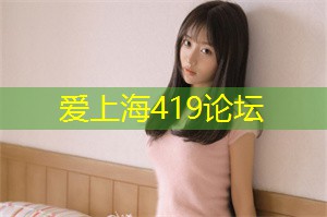 爱上海419：Roger Federer joins Carlos Alcaraz for Shanghai practice： 'What am I doing here？'